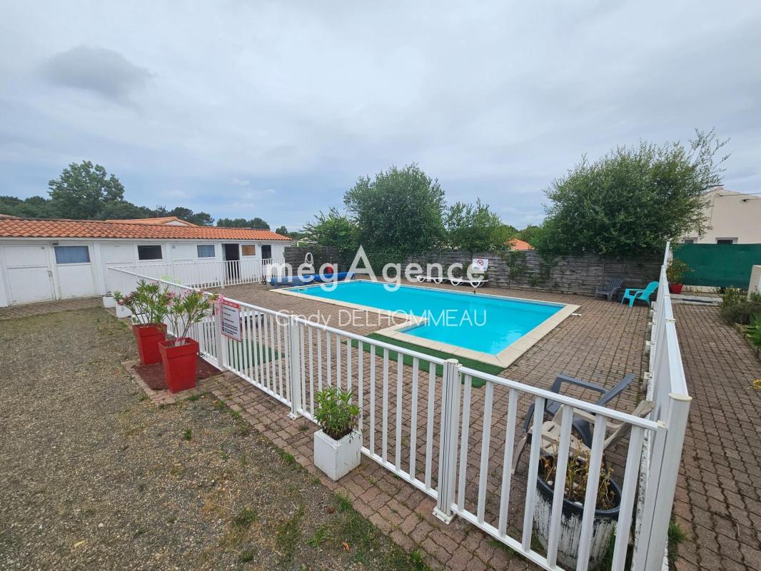 Maison T2 avec terrasse et piscine - Photo 5