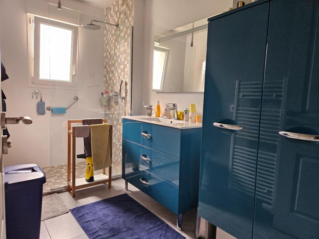 Pavillon 4 chambres dont 2 de plain-pied + garage - Photo 5