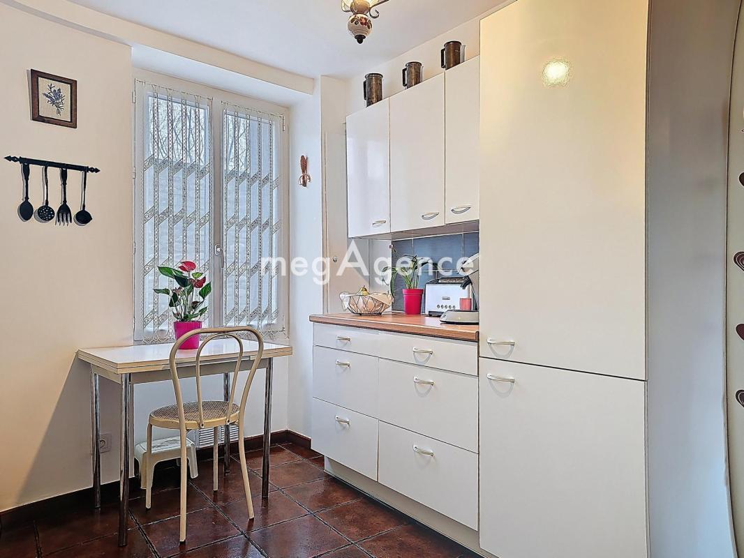 MAISON AVEC JARDIN GARAGE ET SANS TRAVAUX - Photo 3