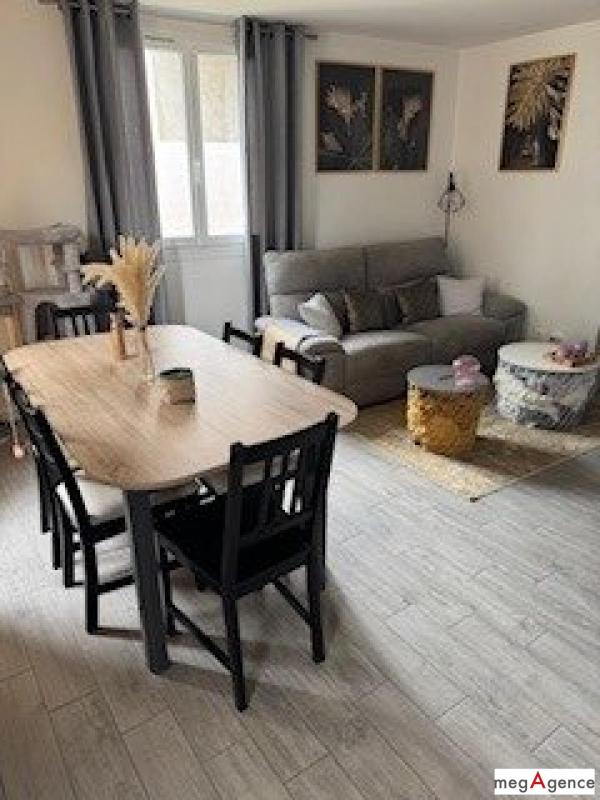 A saisir, venez vite poser vos valises dans ce  très bel appartement /maison , sur deux étages, très bien située - Photo 2