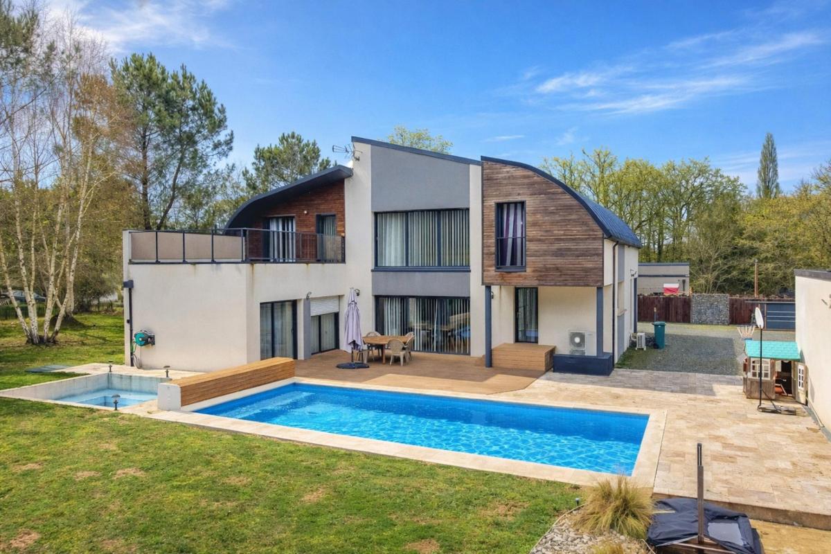 MAISON COMTEMPORAINE 206m²- PISCINE - DOUBLE GARAGE - JARDIN - Photo 2