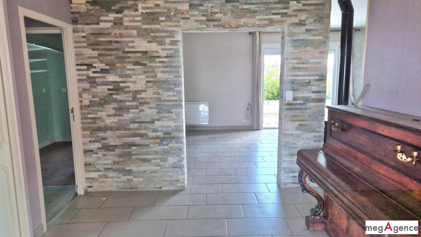 Au calme, maison avec beaucoup de potentiel - Photo 2