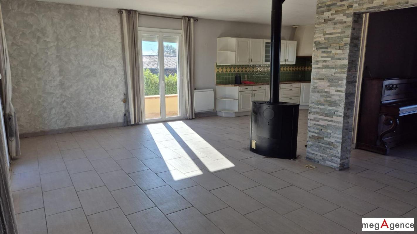 Au calme, maison avec beaucoup de potentiel - Photo 3