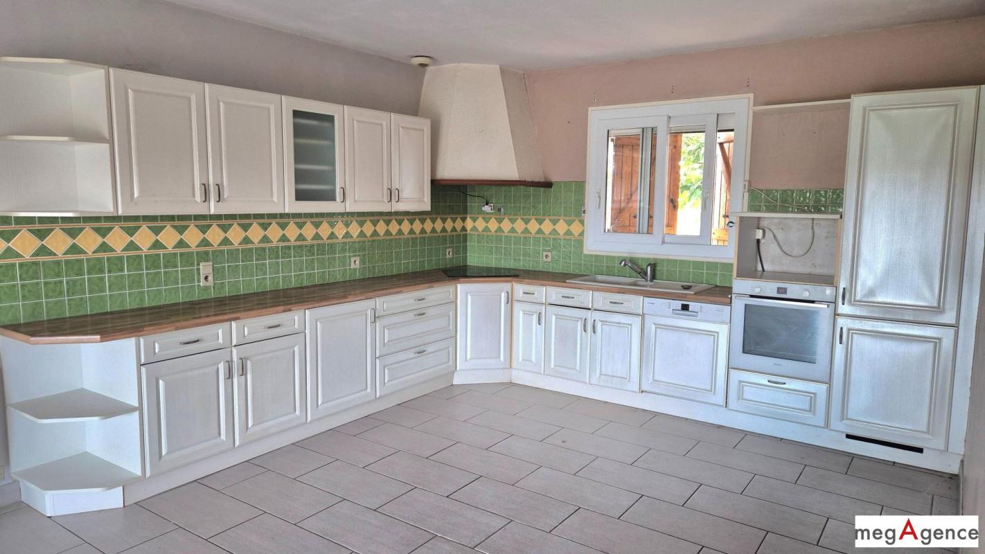 Au calme, maison avec beaucoup de potentiel - Photo 4