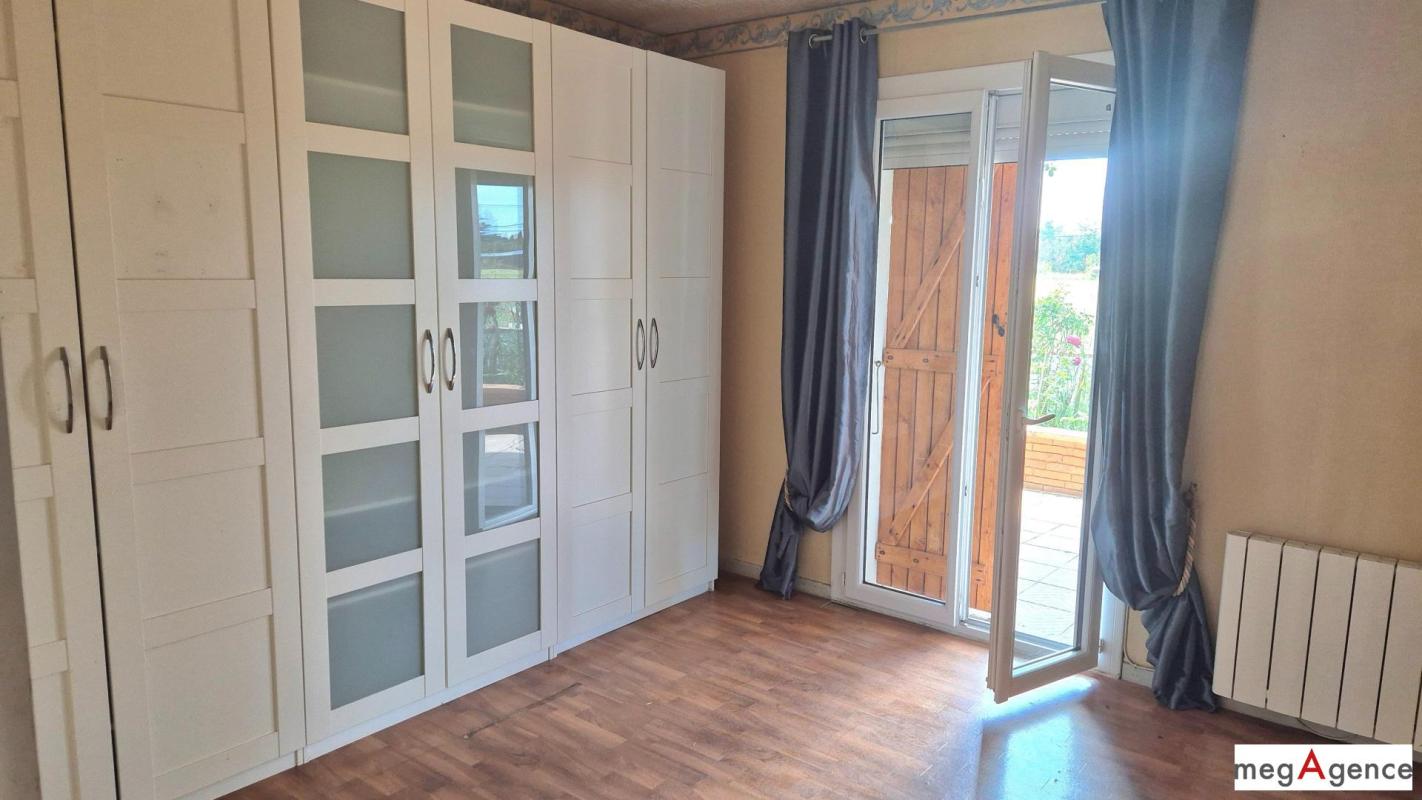 Au calme, maison avec beaucoup de potentiel - Photo 5
