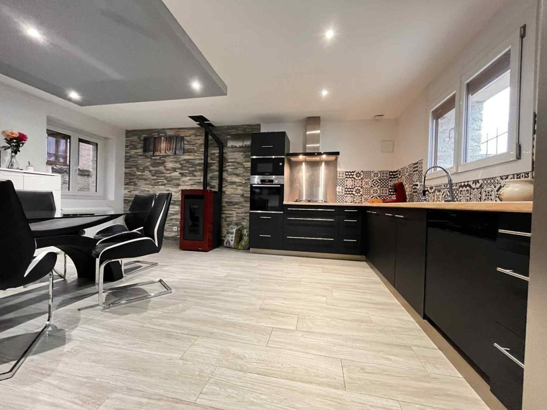 Maison familiale en pierres - Photo 2