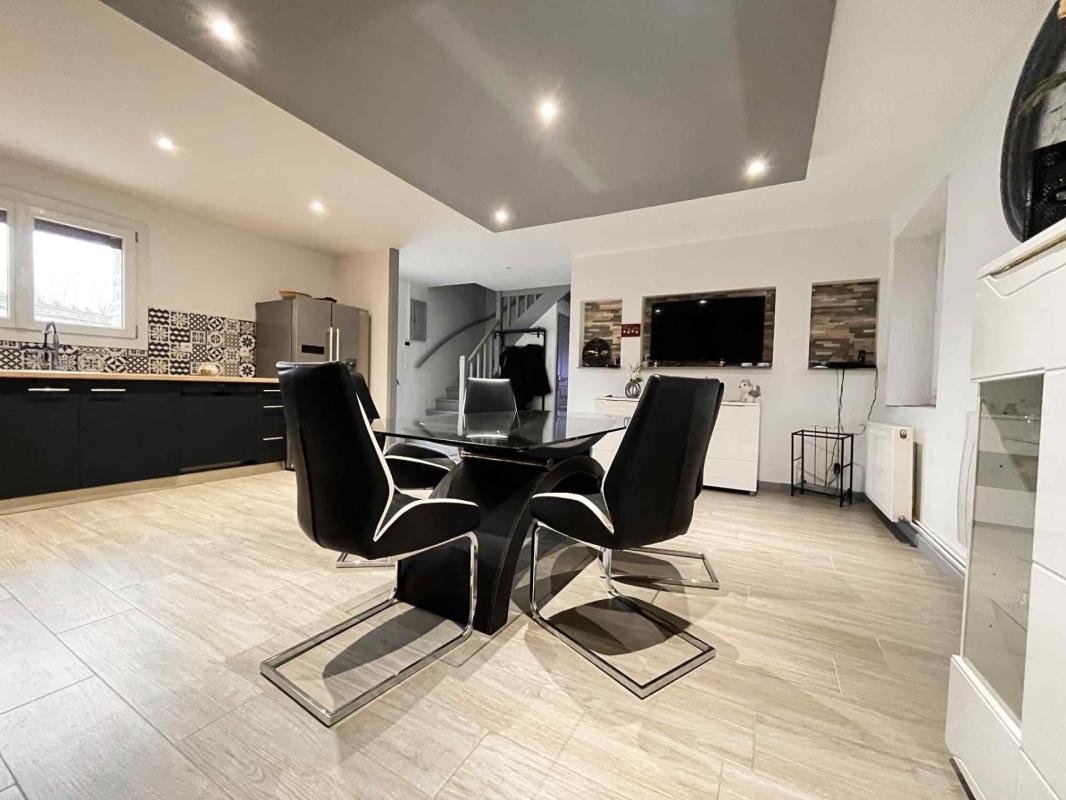 Maison familiale en pierres - Photo 3