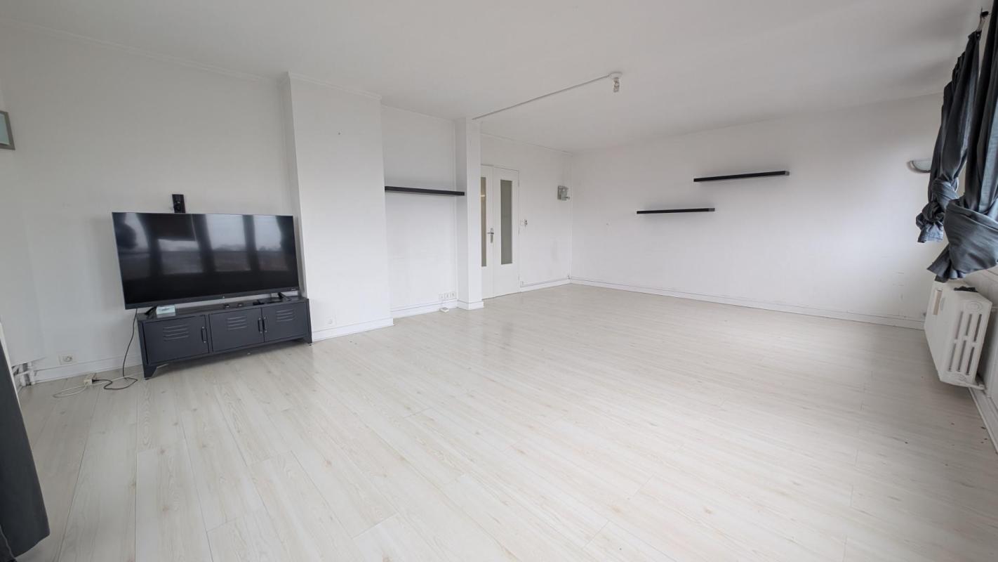 Appartement lumineux 2 chambres, balcon, proche métro et parc Barbieux - Photo 4