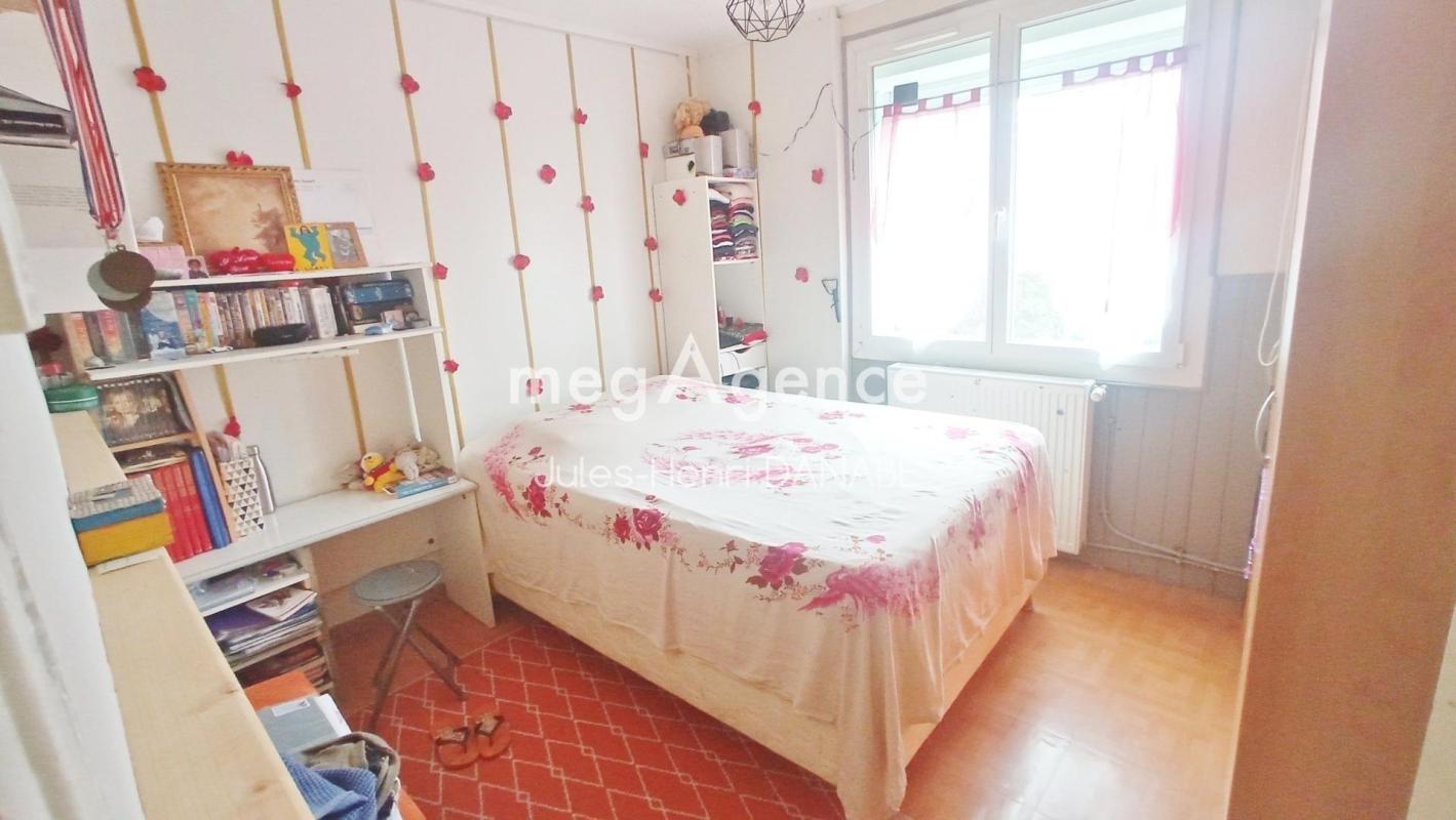 5 chambres, sous-sol, garage, pompe à chaleur - Photo 3