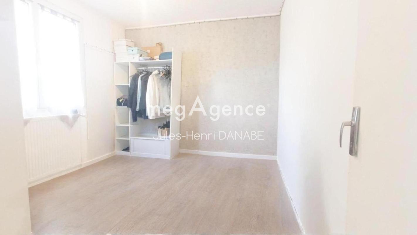 5 chambres, sous-sol, garage, pompe à chaleur - Photo 4