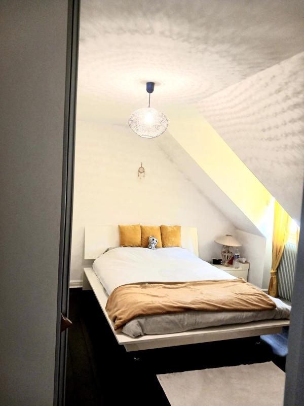 À vendre – Charmante maison familiale 5 pièces de 165 m² à Bondy - Photo 2
