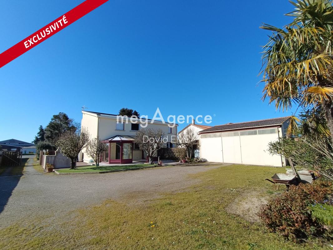 Maison à vendre, 9 pièces, 172 m², Beaulieu Sous La Roche