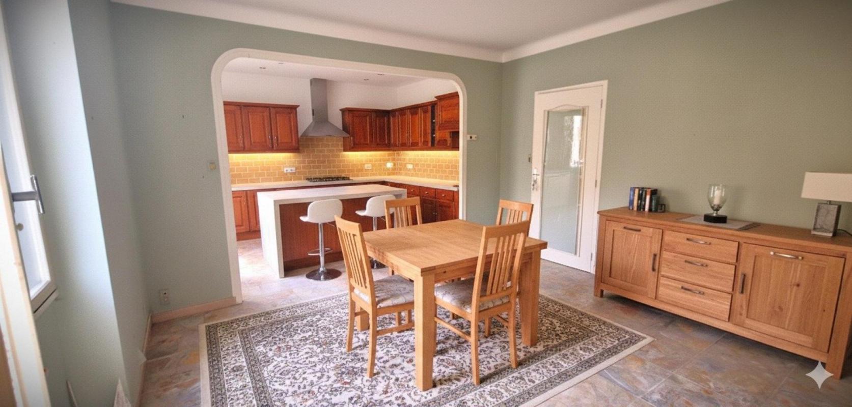 Maison de village 83m² + 700 m² de bâtiments - Proche autoroute et gare - Photo 2