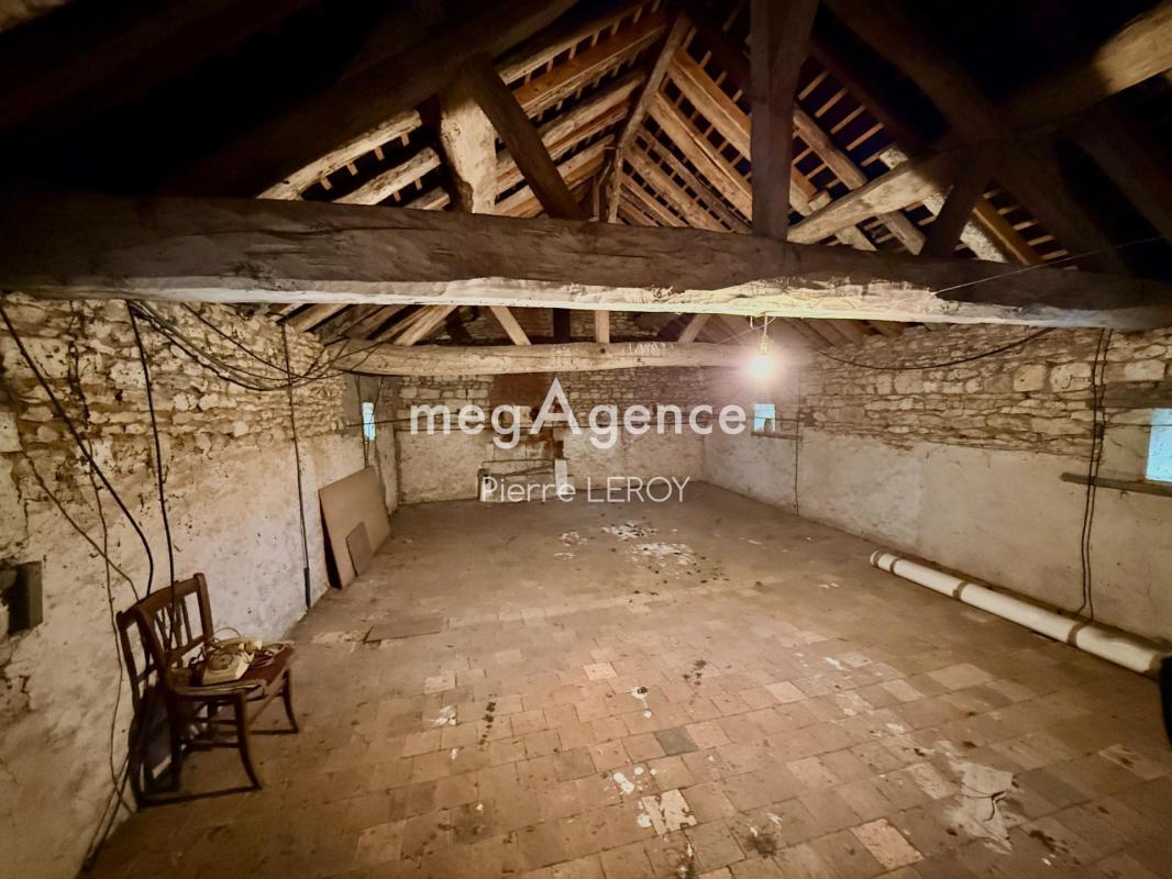 Maison Ancienne avec Dépendances sur la commune de BALLOIR - Photo 2