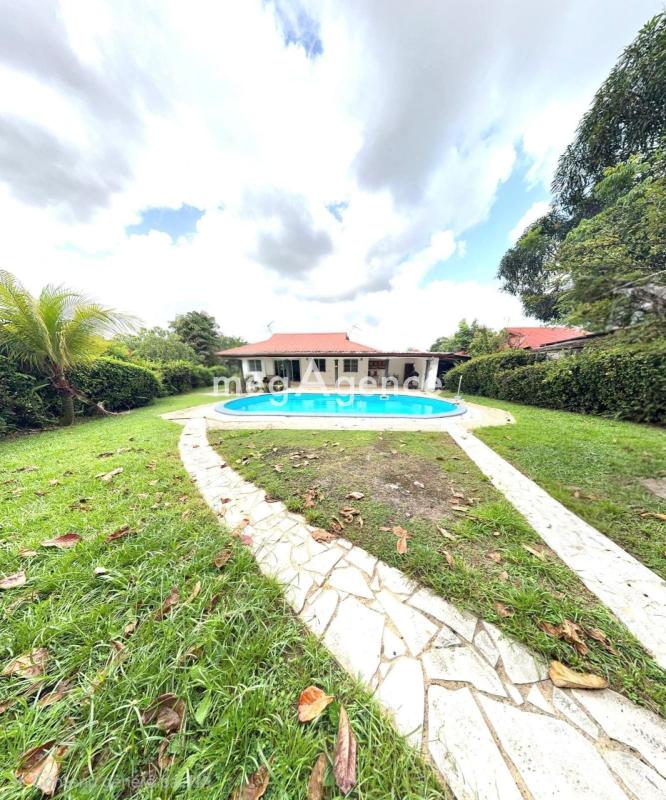 Villa 5 pièces 134 m² Guimanmin Matoury - Photo 2