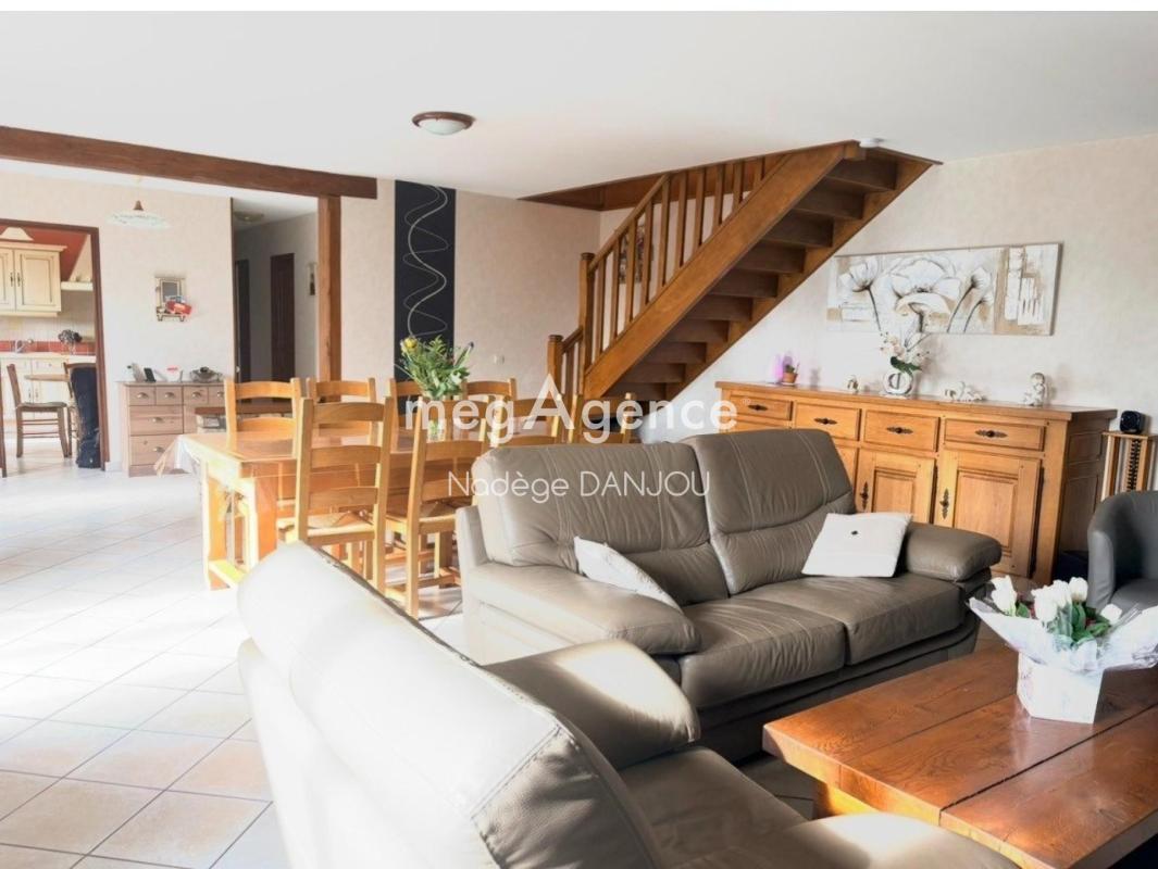 MAISON EN PIERRES VIE DE PLAIN PIED  180 M2 SOULEUVRE EN BOCAGE - Photo 2