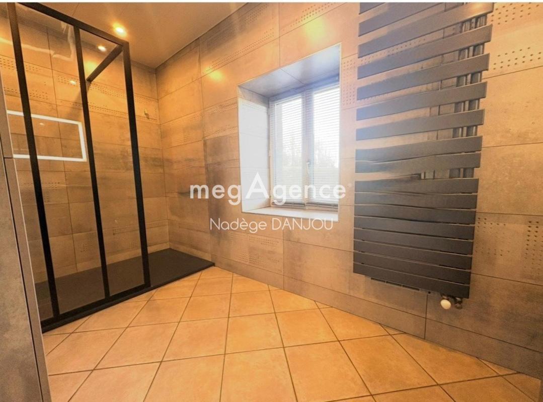 MAISON EN PIERRES VIE DE PLAIN PIED  180 M2 SOULEUVRE EN BOCAGE - Photo 4