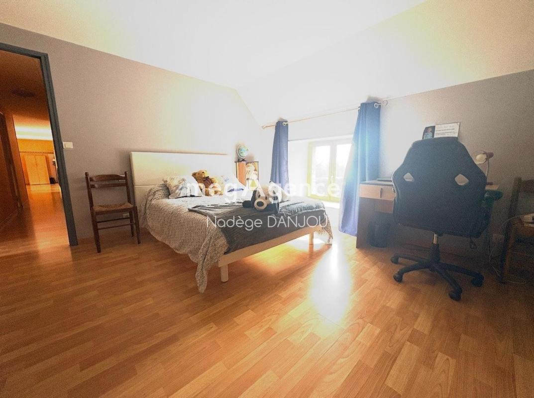 MAISON EN PIERRES VIE DE PLAIN PIED  180 M2 SOULEUVRE EN BOCAGE - Photo 5