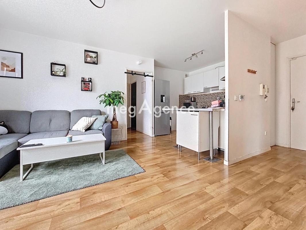 APPARTEMENT DEUX CHAMRES, PARKING ET CAVE - Photo 2
