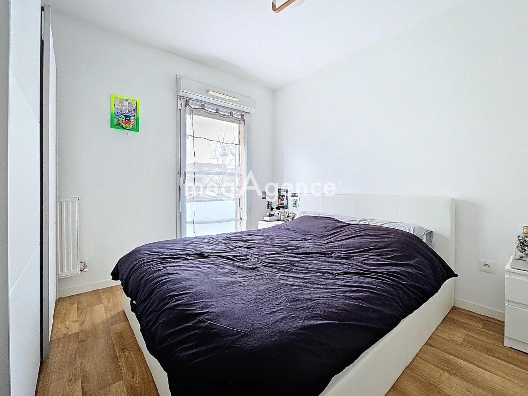APPARTEMENT DEUX CHAMRES, PARKING ET CAVE - Photo 4