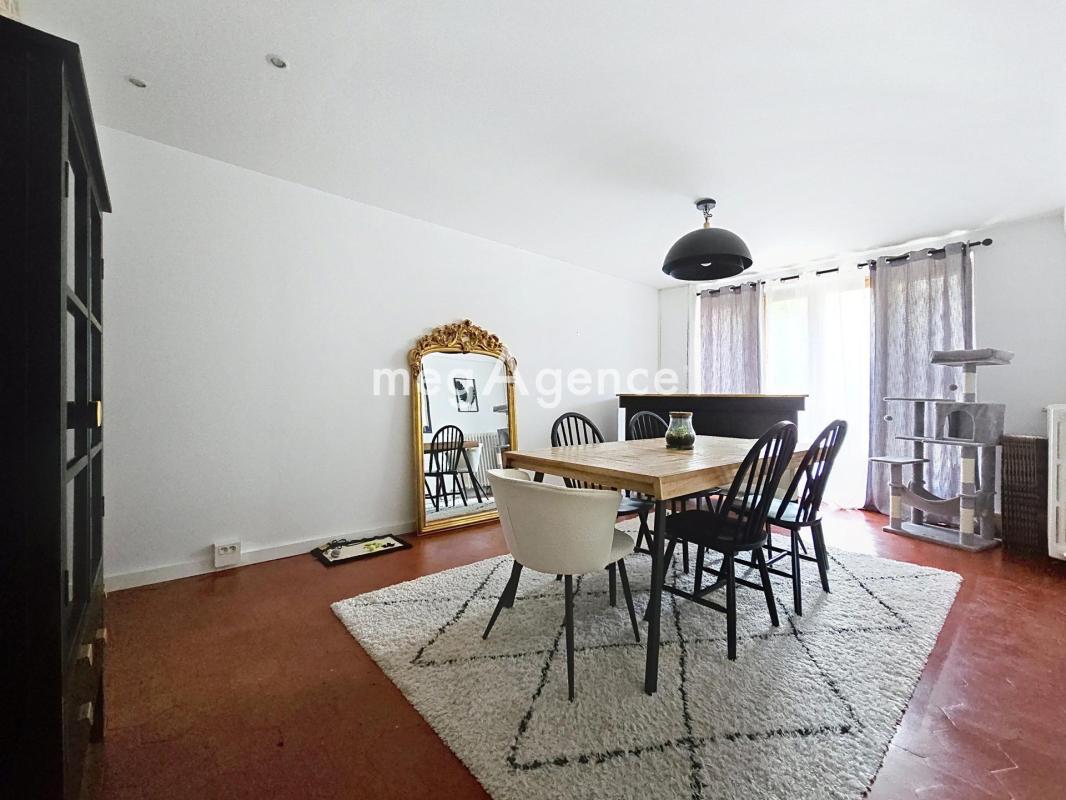 MAISON FAMILIALE 4 CHAMBRES 135 M² CAVES ET JARDIN - Photo 4