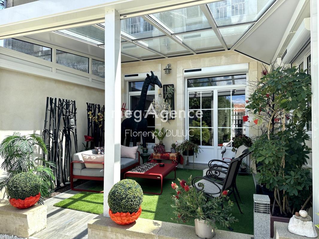 GRANDE MAISON CENTRE VILLE AVEC JARDIN - Photo 2