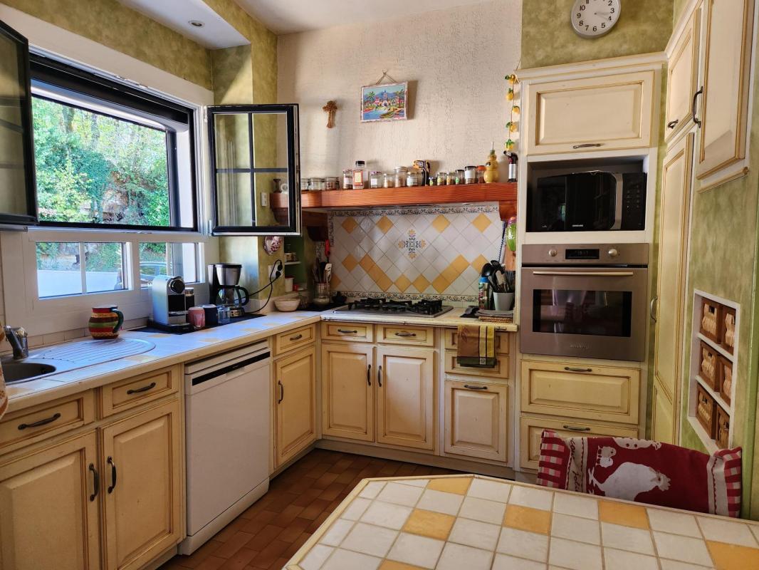 Maison 5 pièces de 156 m2 avec piscine - Photo 5