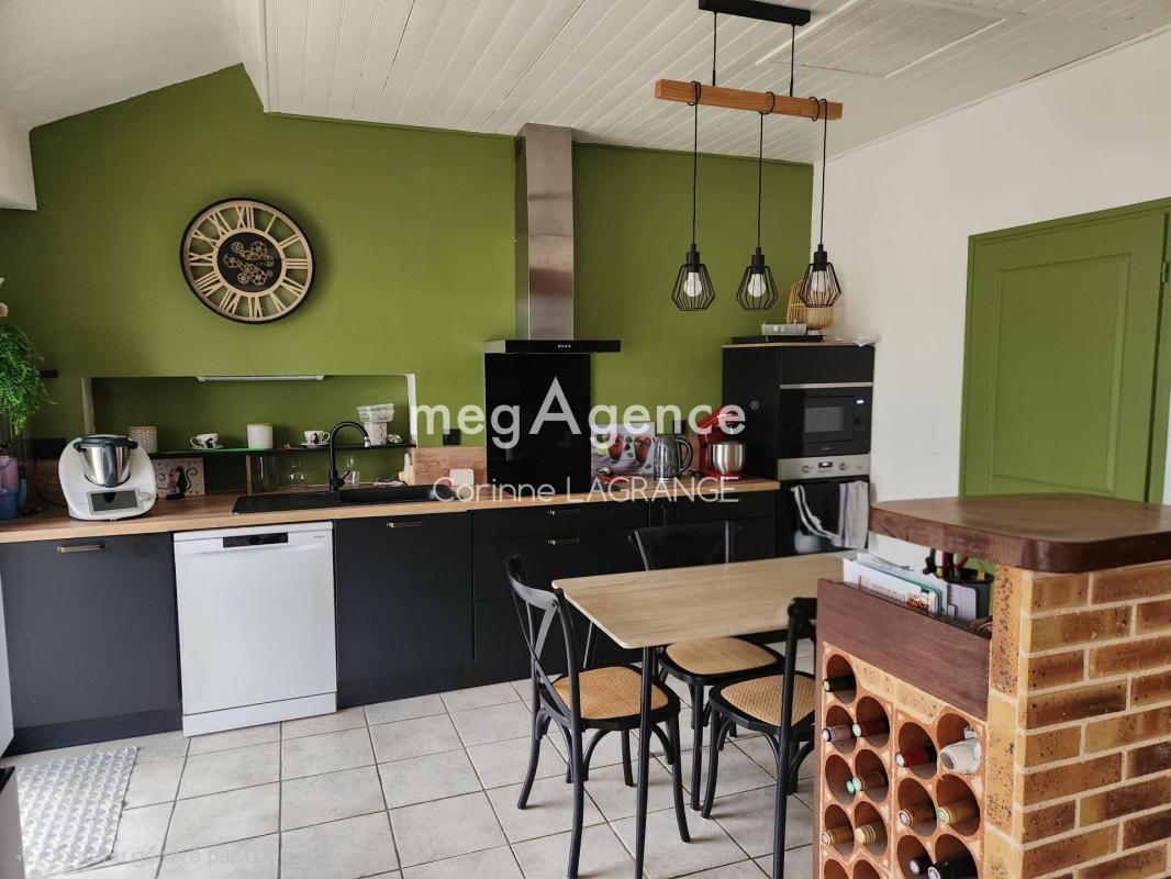 Maison à vendre, 4 pièces, 120 m², Saint Leon Sur L Isle