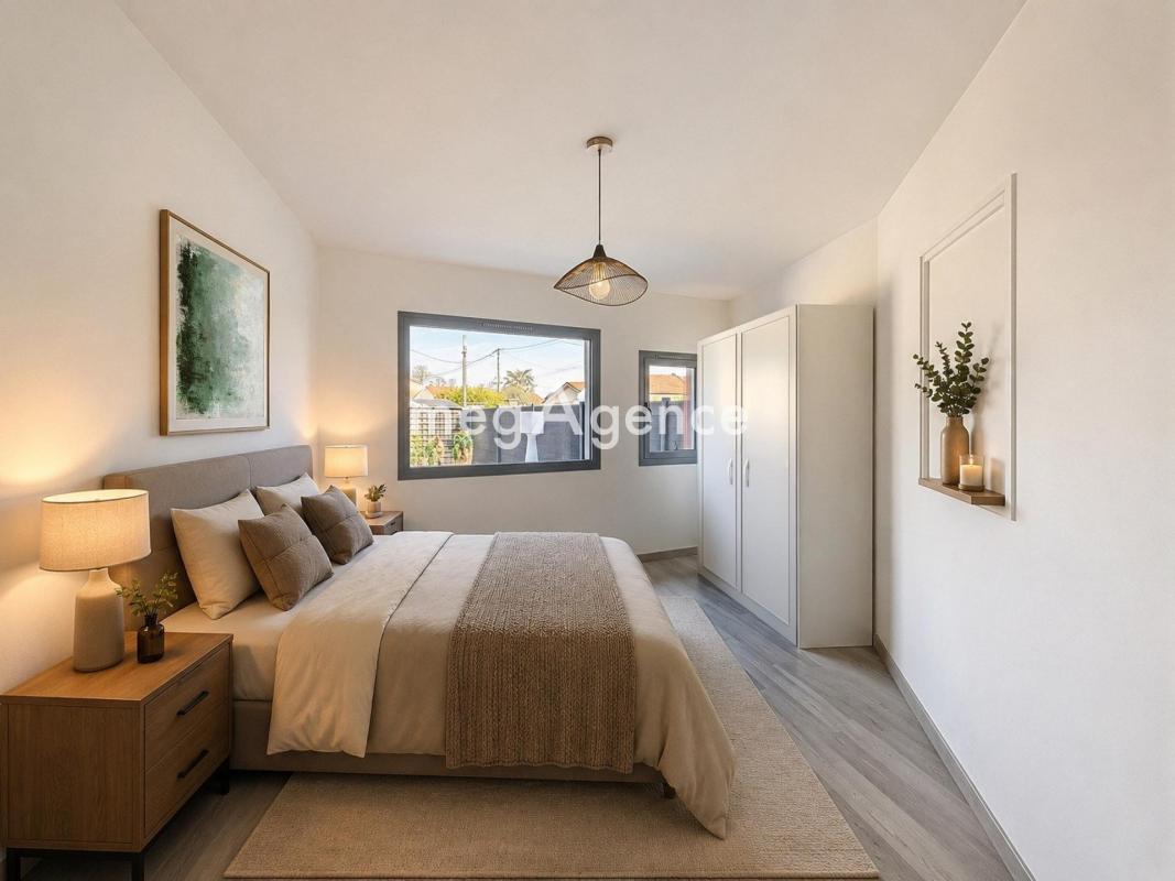 Bien atypique entre appartement et maison avec piscine et jardin - Photo 3