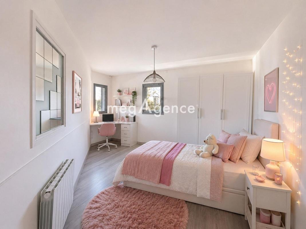 Bien atypique entre appartement et maison avec piscine et jardin - Photo 4