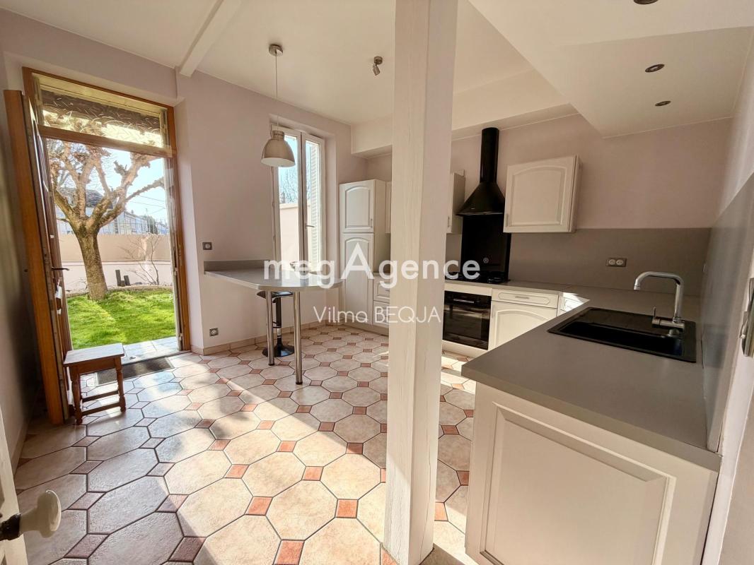 Charmante maison de ville, 7 pièces au cœur de Sens - Photo 3