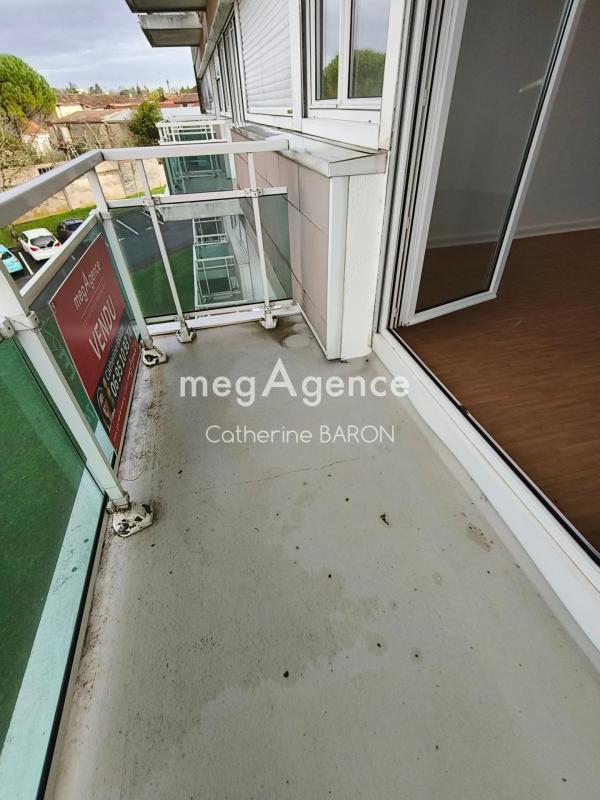 COGNAC Appartement 4 pièces Balcon Place de parking - Photo 2