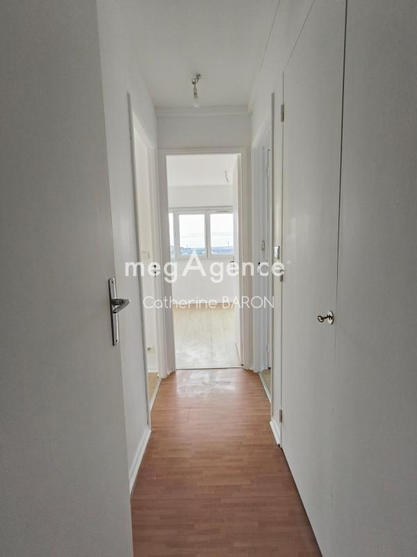 COGNAC Appartement 4 pièces Balcon Place de parking - Photo 4