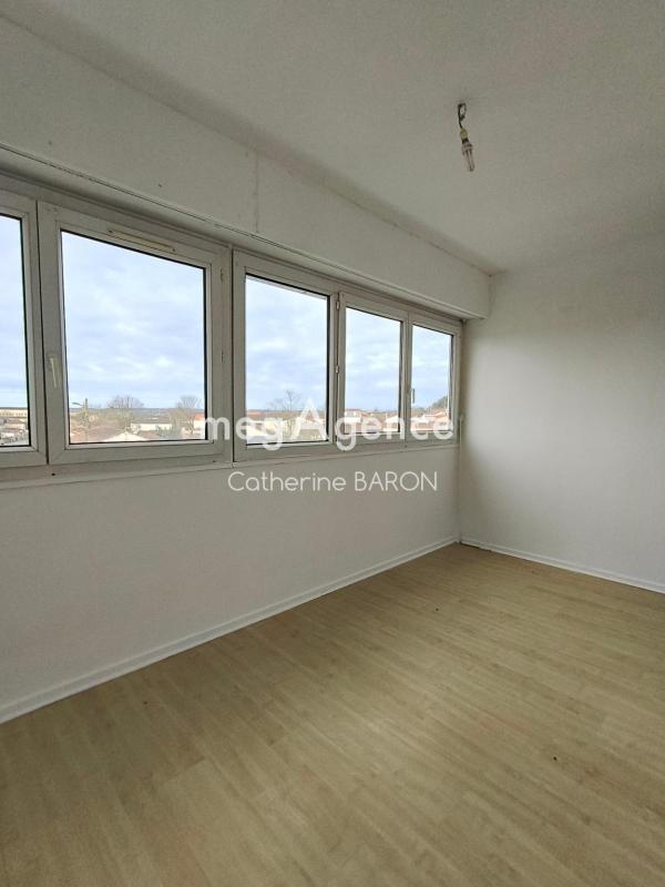 COGNAC Appartement 4 pièces Balcon Place de parking - Photo 5