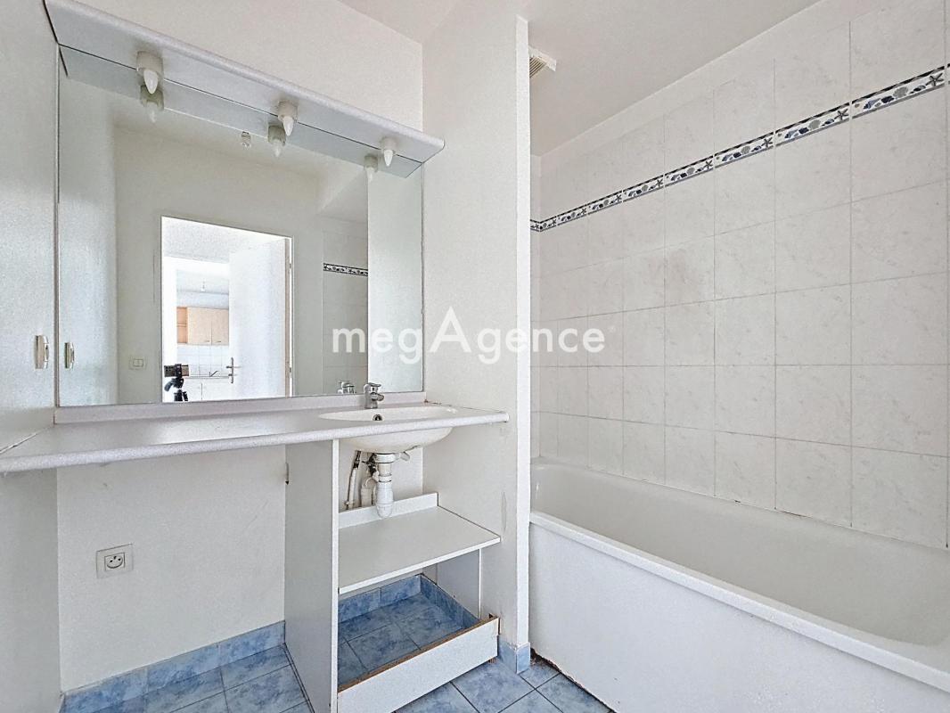 APPARTEMENT 2 PIECES 44 M² AVEC BALCON ET PARKING - Photo 5