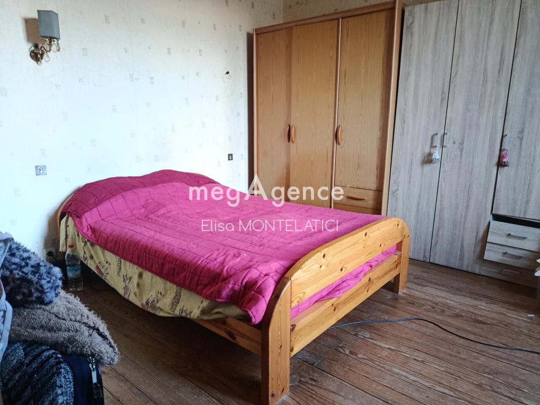 A découvrir: maison de 85m2 sur Coutras, avec terrain de 900m2 et travaux à prévoir - Photo 4