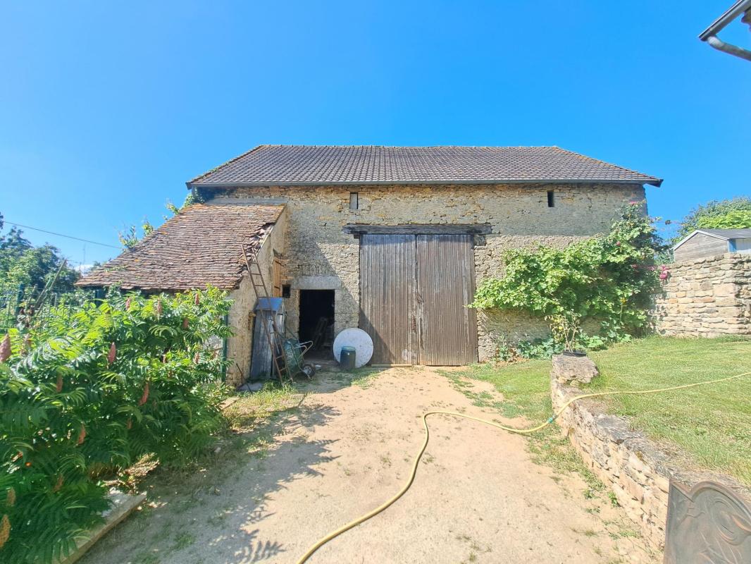 Au calme, longère rénovée, Gîte, dépendances, piscine - Photo 2