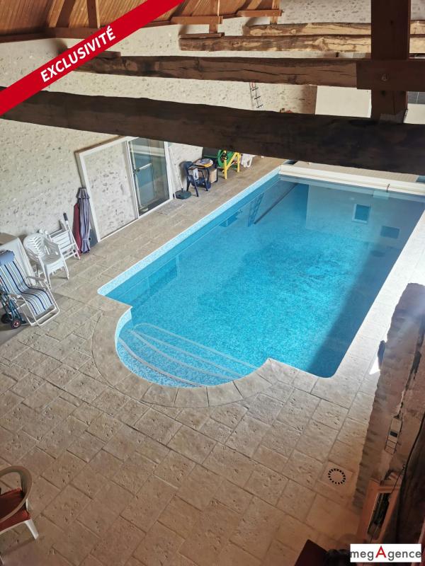 A Saisir, venez poser vos valises dans ce très beau corps de ferme de 195m2 entièrement rénové avec piscine intérieure - Photo 4