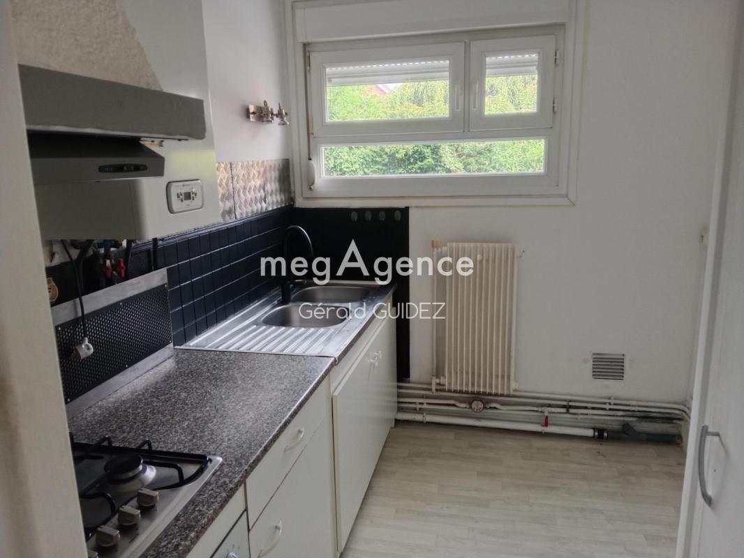 A LOUER MEUBLE, Proche centre de DOUAI, Pour étudiants ( es)  Appartement de 59m2 type 3 de 2 chambres RDC dans une résidence très calme - Photo 5