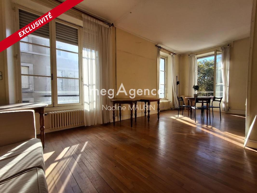 Blois Place Louis XII appartement de 192 m². A rénover - Photo 3