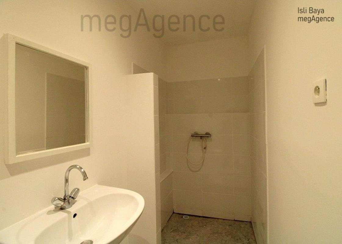 A louer St Chamond  Charmant appartement T1 Rénové - Photo 3