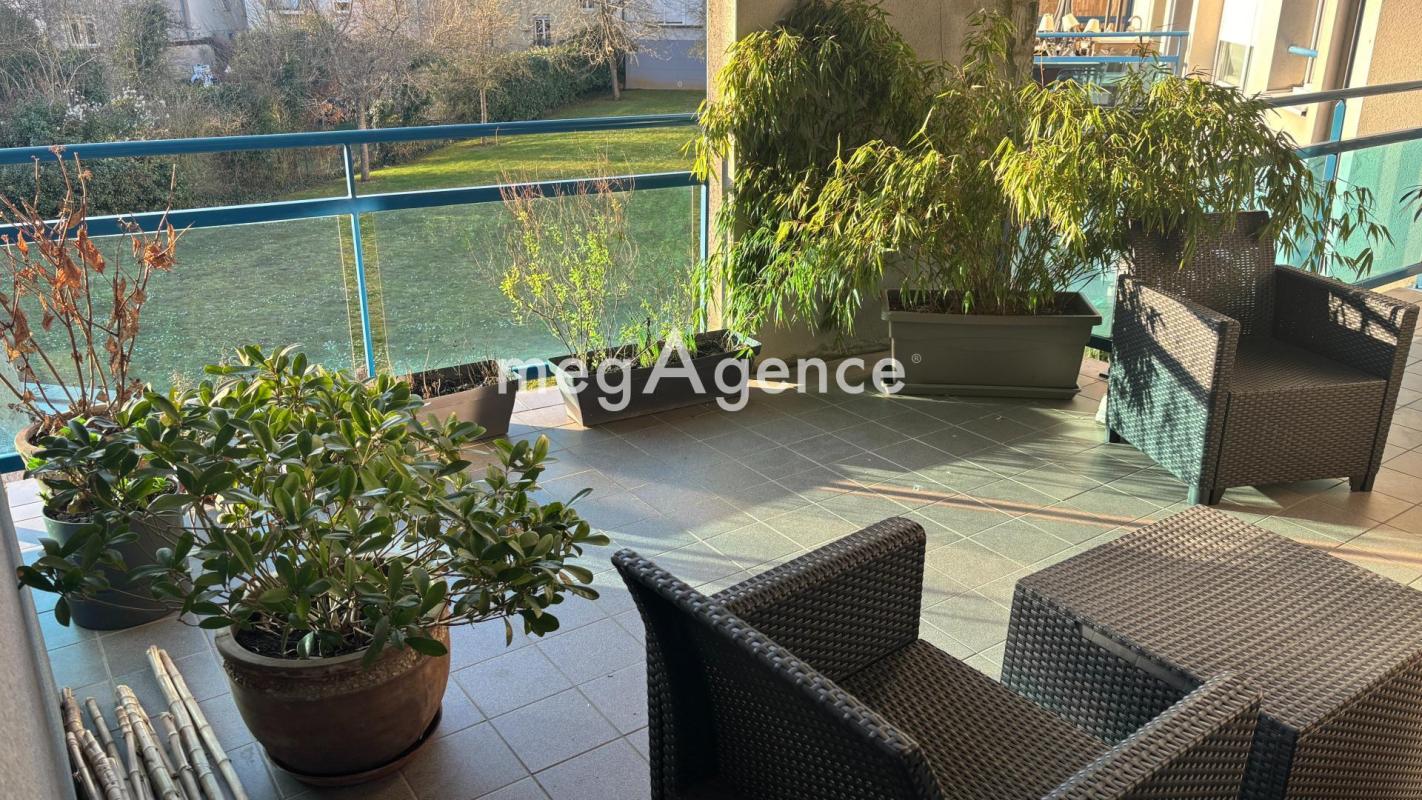 T4 lumineux avec terrasse, garage et ascenseur - Photo 2
