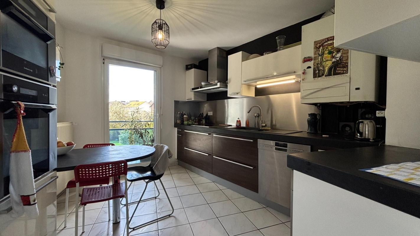 T4 lumineux avec terrasse, garage et ascenseur - Photo 5