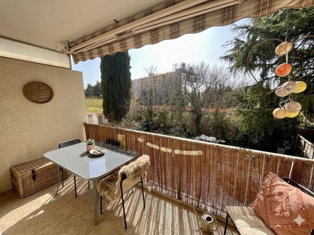 A VENDRE : T2 lumineux et entièrement rénové 40m2 - FREJUS - Photo 2
