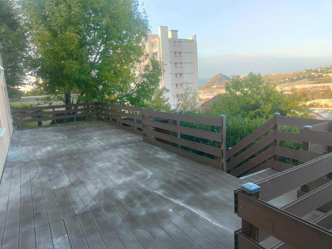 Belle maison de 2009 avec 4 chambres, terrasses et possible dépendance - Photo 2