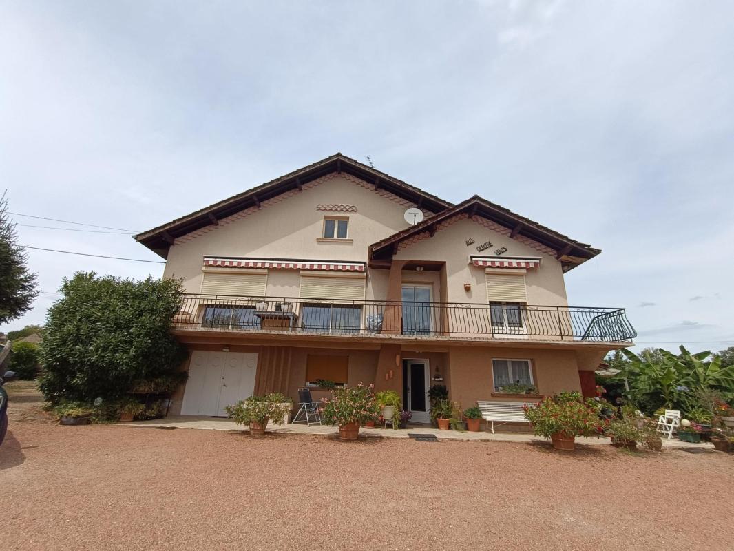 Vaste maison de village avec vue - Photo 2