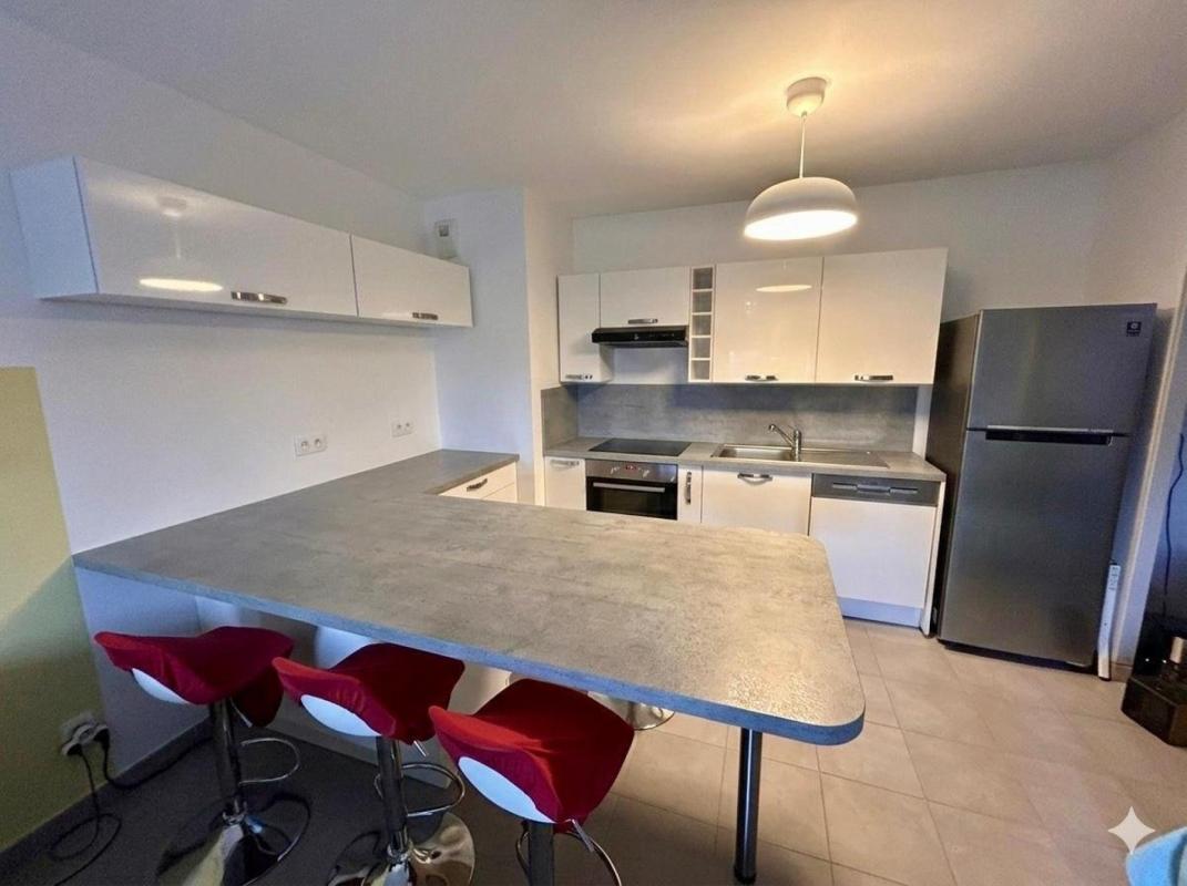 À VENDRE – Appartement T3 58m² avec terrasse, piscine et parking – Roquebrune-sur-Argens 83520 - Photo 2