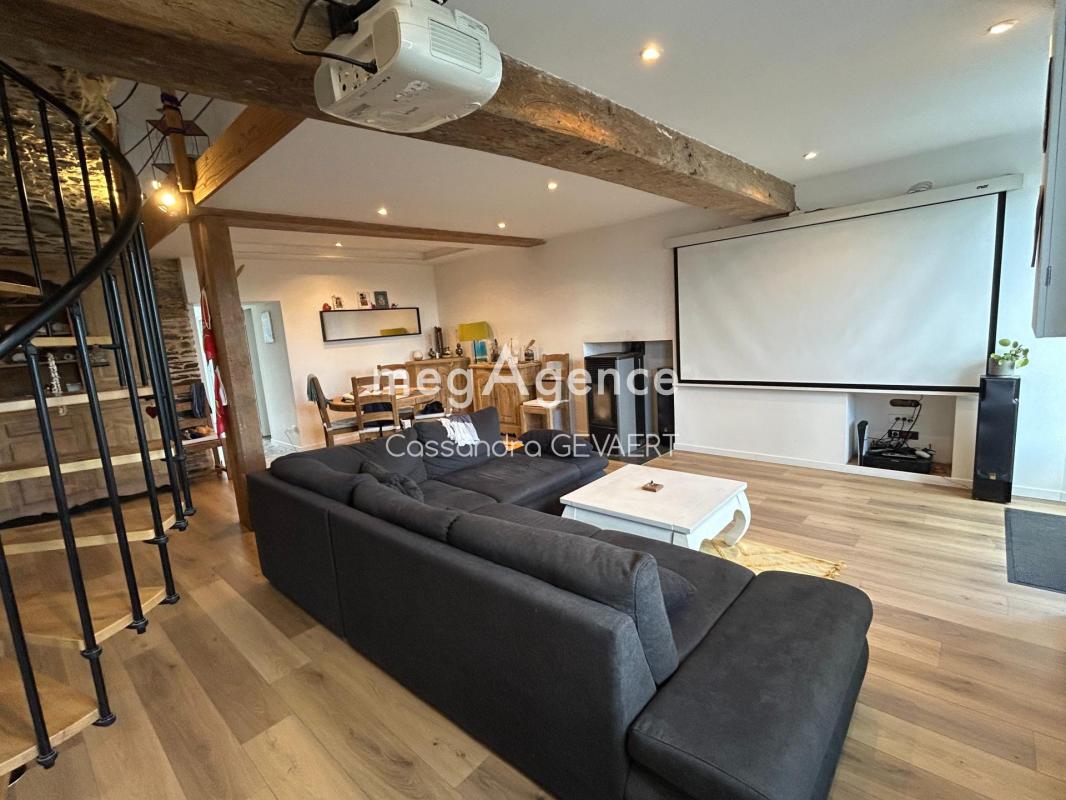 Fermette de 152 m2,dépendance et terrain de 1500m2 - Photo 2