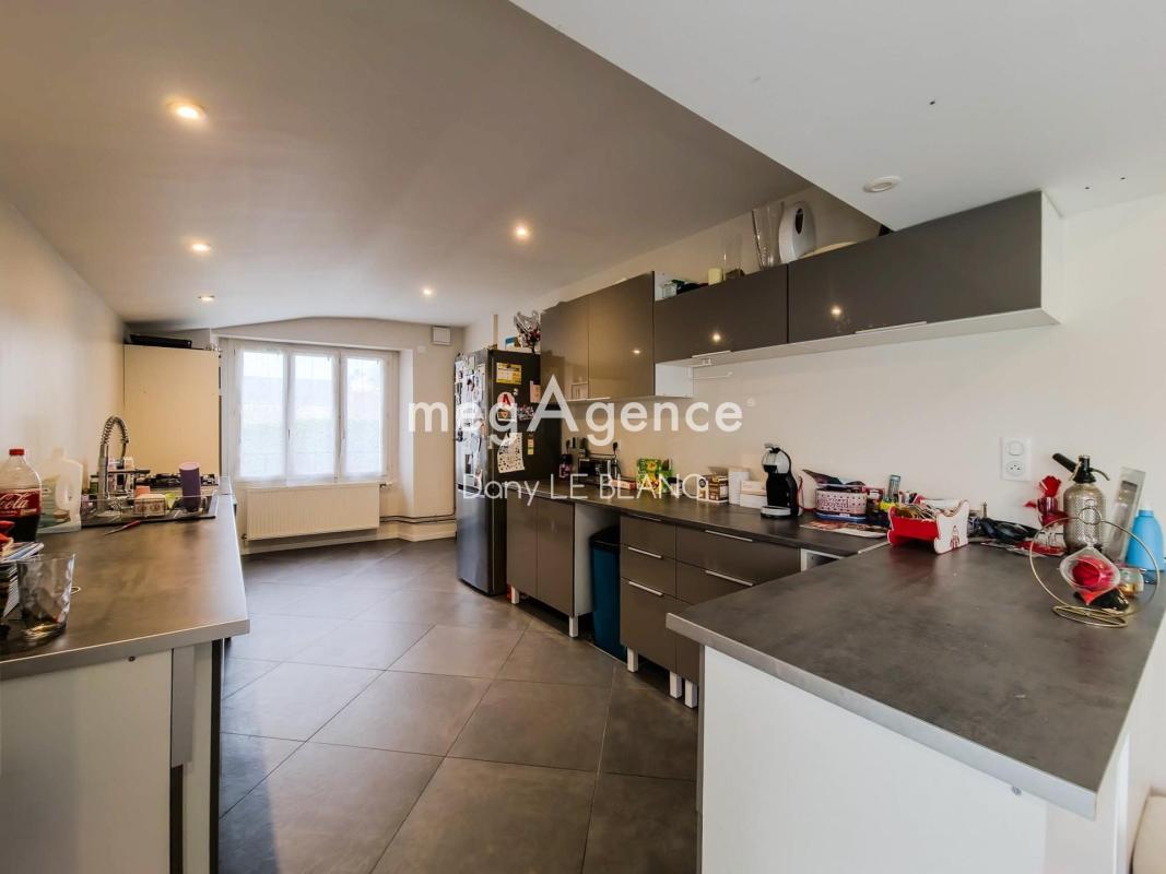 Maison familiale rénovée au cœur de Voves - Photo 5