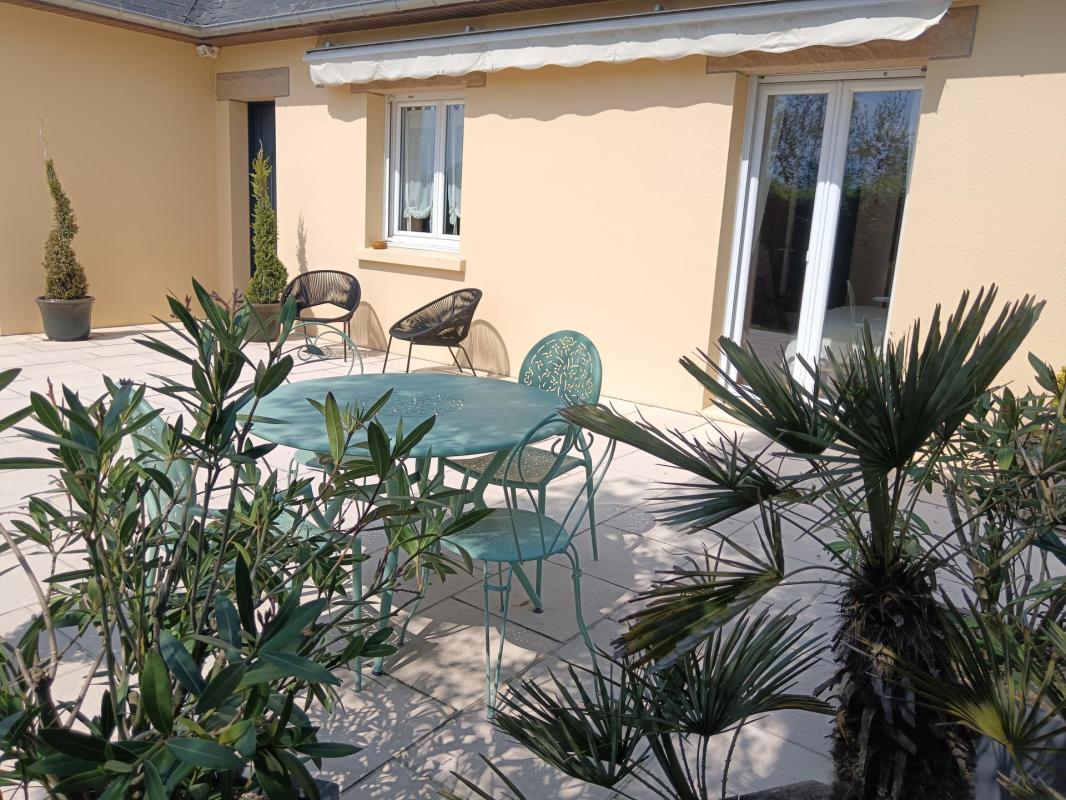 Maison familiale et son jardin arboré - Photo 4